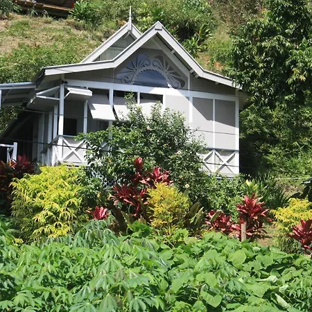 Gingerbread Cottage And Studio Fiji Savusavu Exterior photo